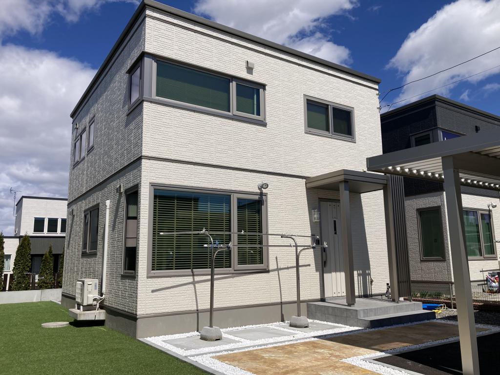 【価格改定！】南向き 4SLDK 中古住宅 西3条南36丁目 内観