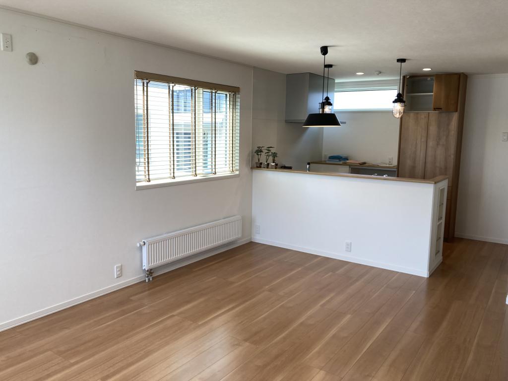 【価格改定！】南向き 4SLDK 中古住宅 西3条南36丁目 内観