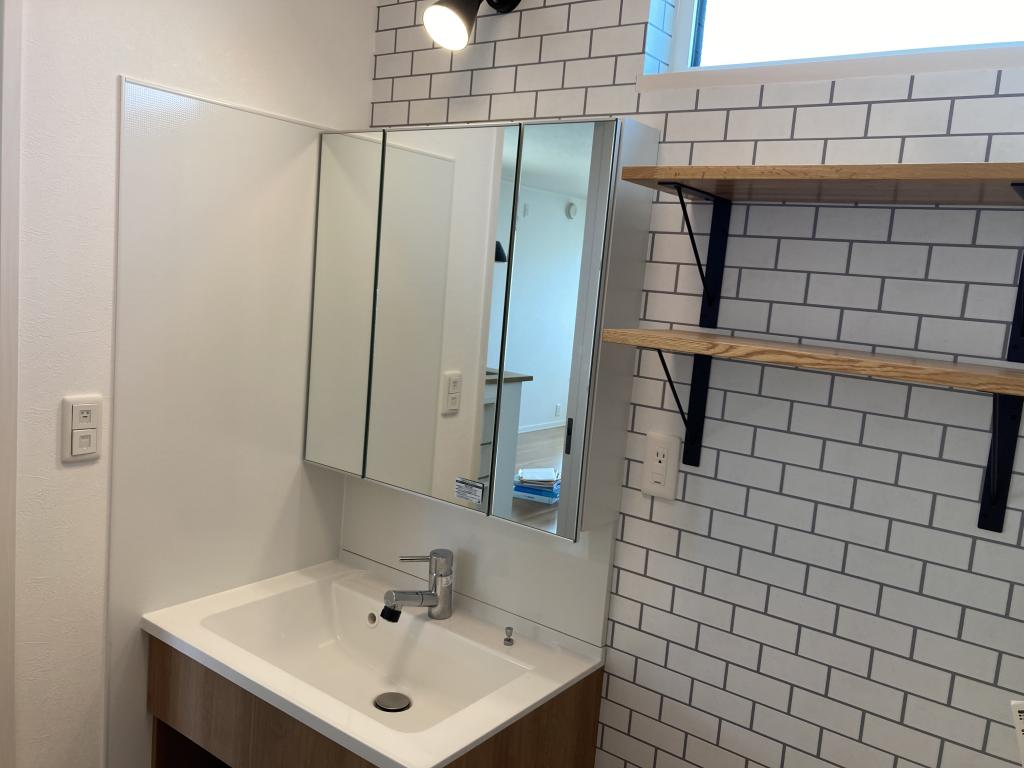 【価格改定！】南向き 4SLDK 中古住宅 西3条南36丁目 内観