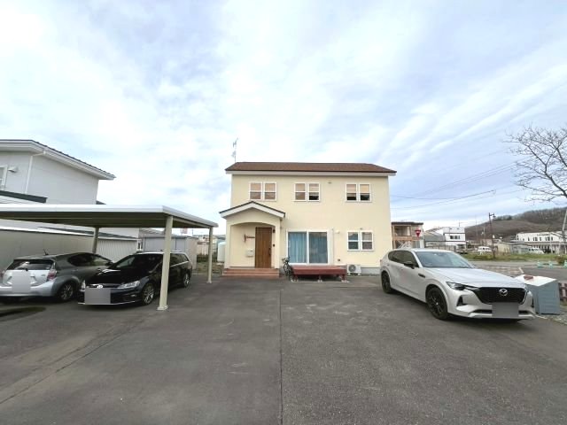 浦幌町字幸町【浦幌町の中古住宅！間取り４ＬＤＫ♪】 内観