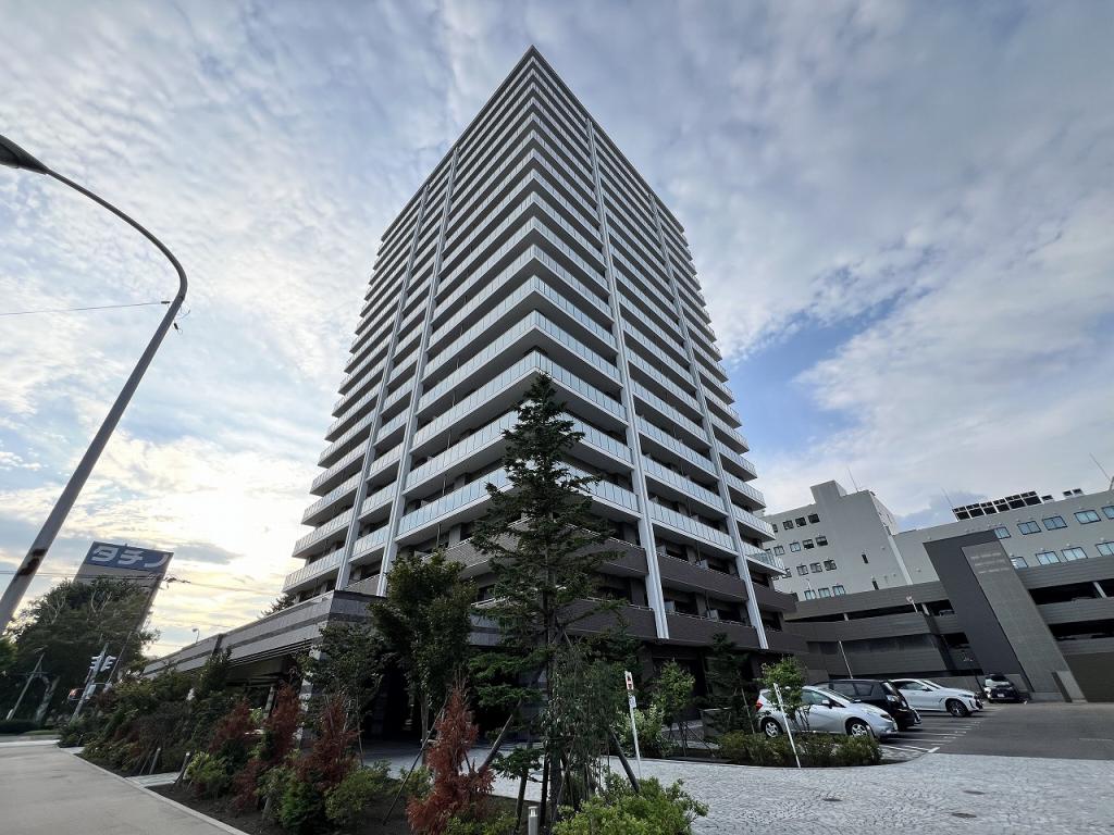The TOWER OBIHIRO 1806号室 内観