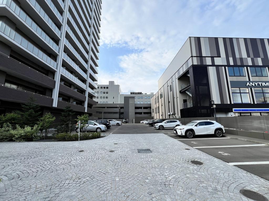 The TOWER OBIHIRO 1806号室 内観