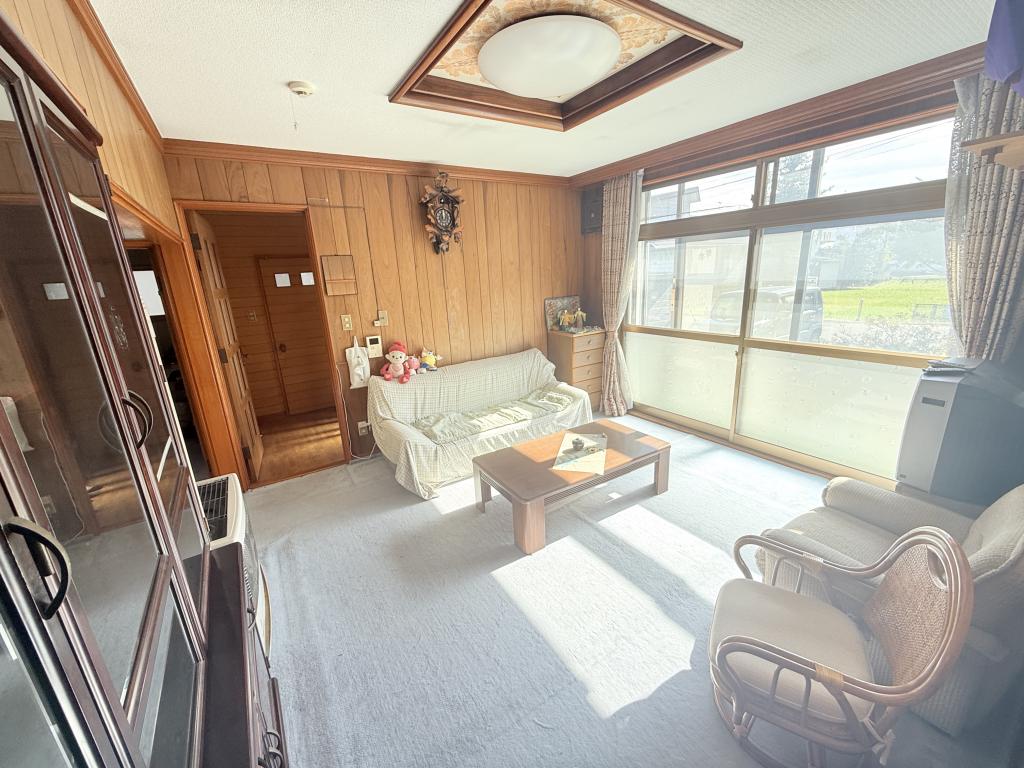 新通北１丁目の南西角地のリノベ向き中古平屋住宅 内観