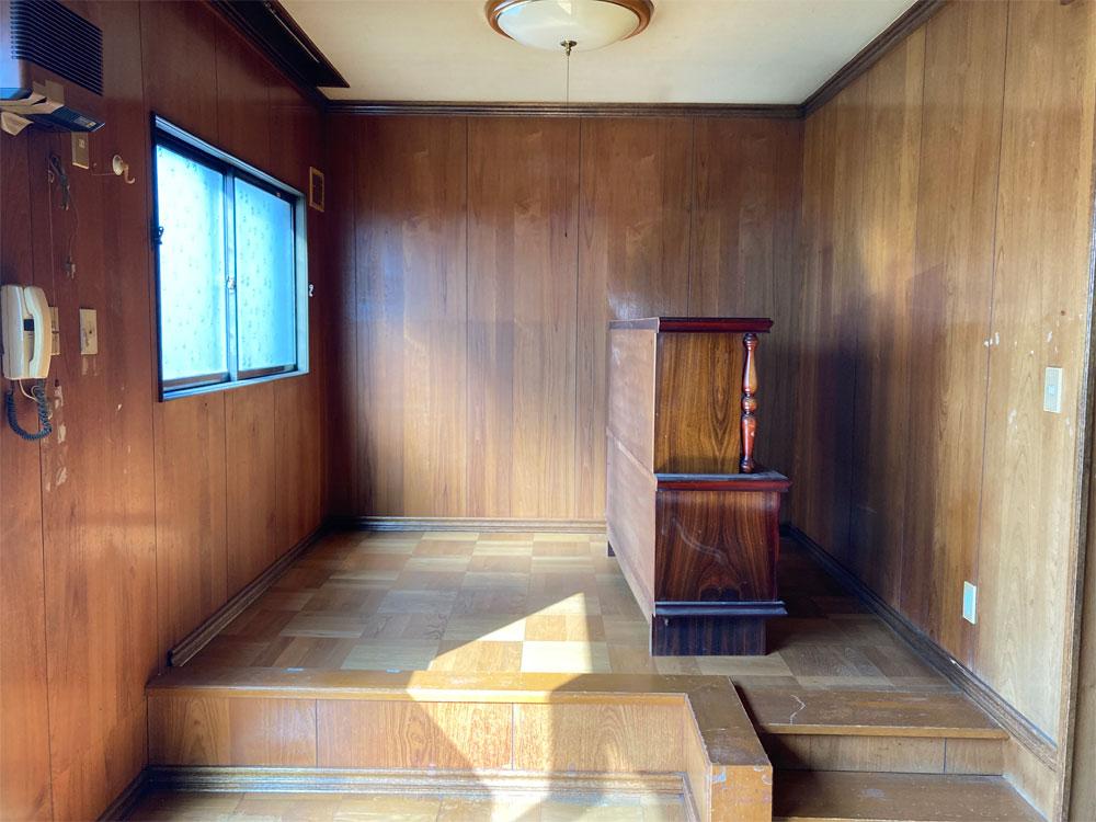 自然豊かな住宅地　南の森西9丁目　5SLDK 中古住宅　車庫・地下有り 内観