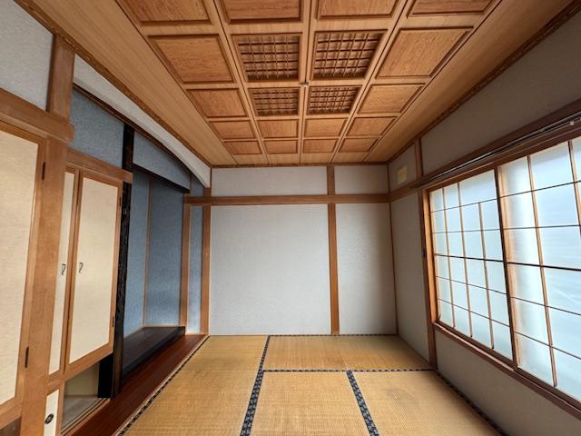 つつじが丘小学校区域　4LDK　北西角地 内観