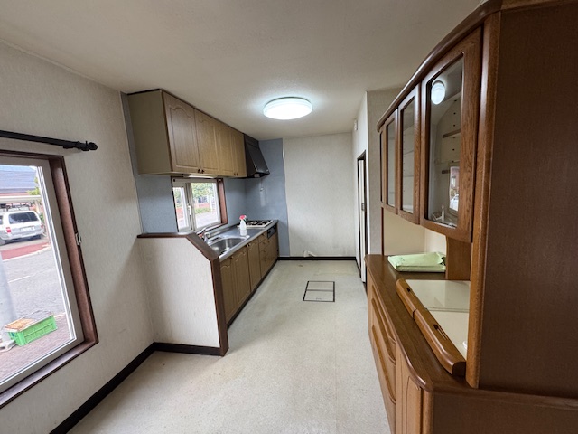 つつじが丘小学校区域　4LDK　北西角地 内観