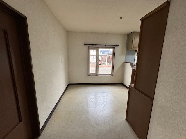 つつじが丘小学校区域　4LDK　北西角地 内観