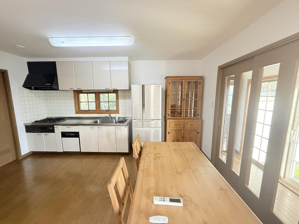 池田町東2条の平屋中古住宅　土地139坪 内観