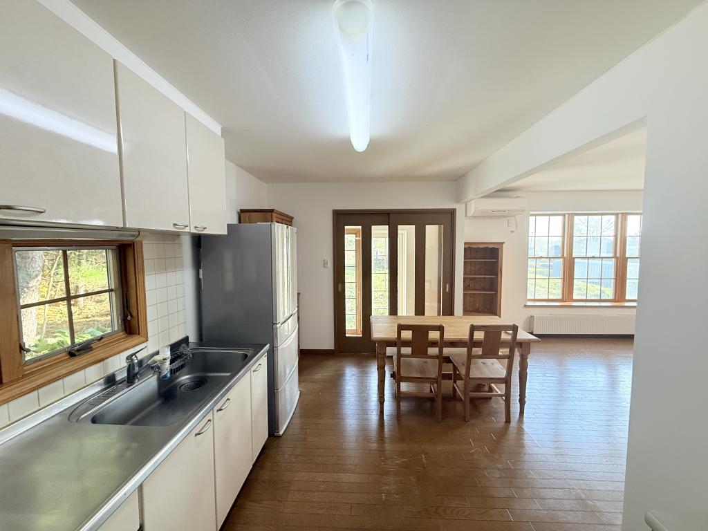 池田町東2条の平屋中古住宅　土地139坪 内観