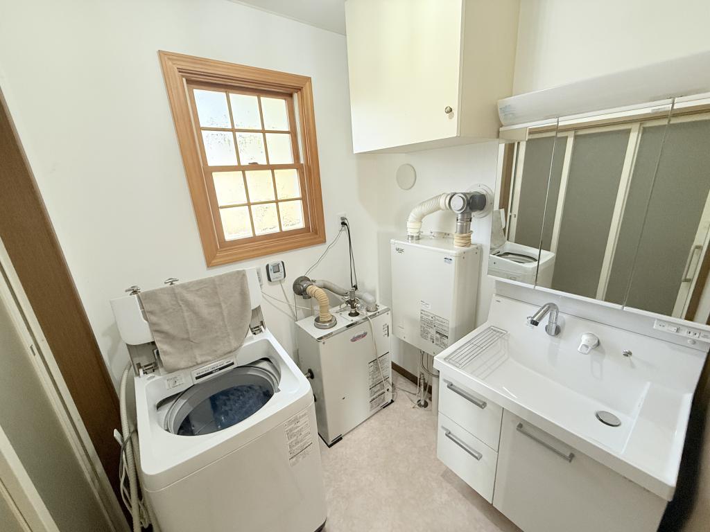 池田町東2条の平屋中古住宅　土地139坪 内観