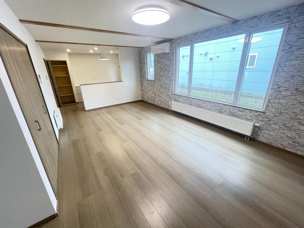 【11/8.9オープンハウス】　東9南6　新築住宅 内観