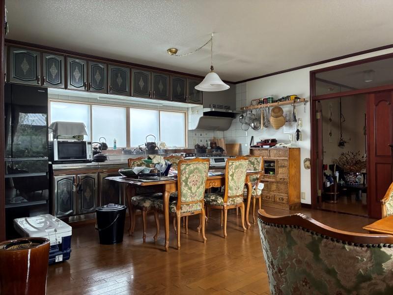 【東6南21】本格和庭園のある住まい【母屋+離れ付き】 内観