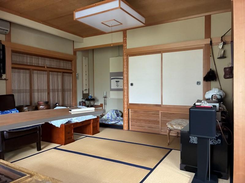 【東6南21】本格和庭園のある住まい【母屋+離れ付き】 内観