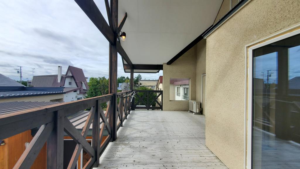 店舗や飲食店や事務所にも♪　帯広市西7条南24丁目　大きな洋風住宅　 内観