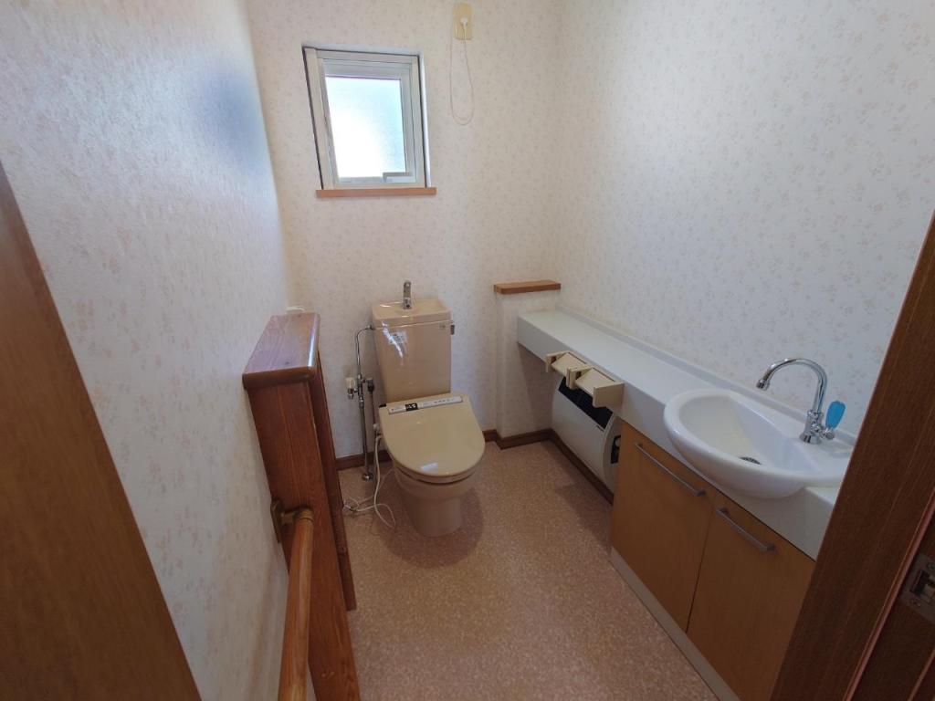 「価格改定」　平家住宅　南向　2LDK　上下水道管越境 内観