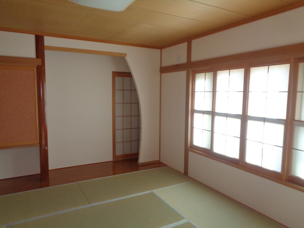 札内青葉町　南道路付の内装リフォーム住宅 内観