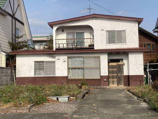 白樺１６条西４丁目 ※商談中【リノベーション向けの中古住宅登場！】 内観