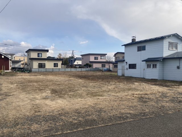 東１０条南３丁目【東エリアで広々とした土地！約２７６坪！】