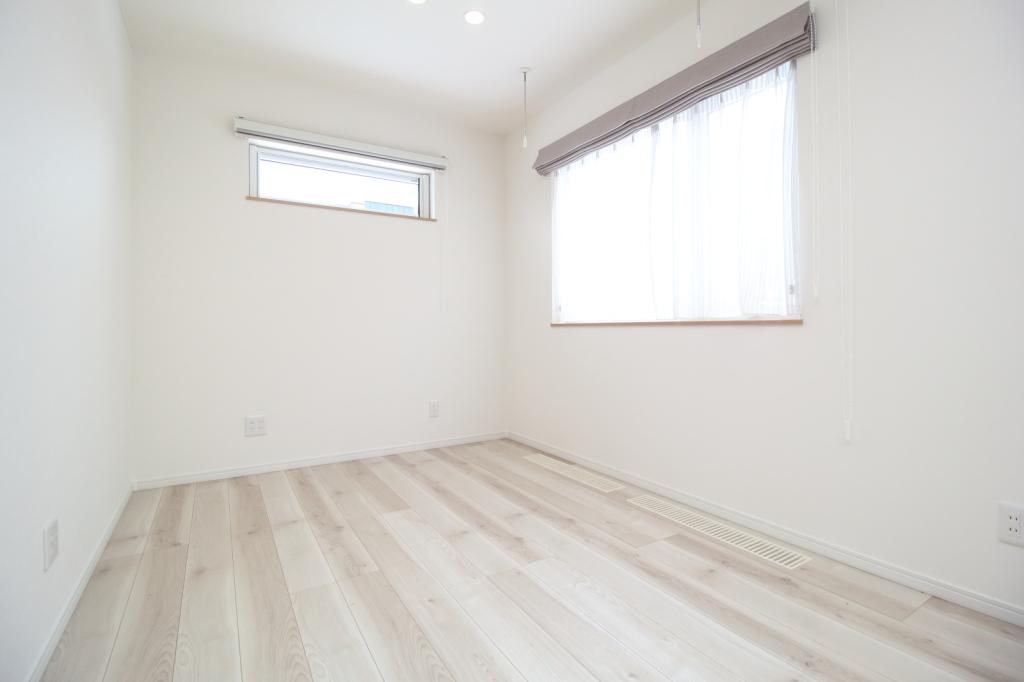 清水町 築浅戸建て 広々4LDK＋納戸＋フリースペース 内観