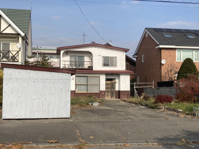 白樺１６条西４丁目【南道路付き！敷地面積約８９坪！】 内観