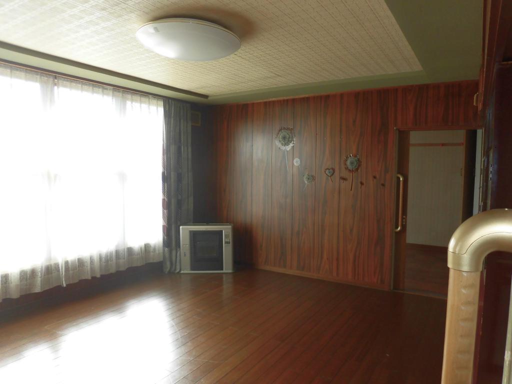 池田町字旭町2丁目12番地24【中古住宅：4LDK】 内観