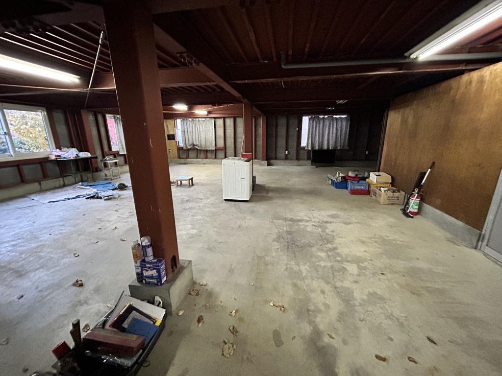 帯広市西17条南5丁目　3LDK戸建　ガレージ感覚で使える1階の大空間♪ 内観