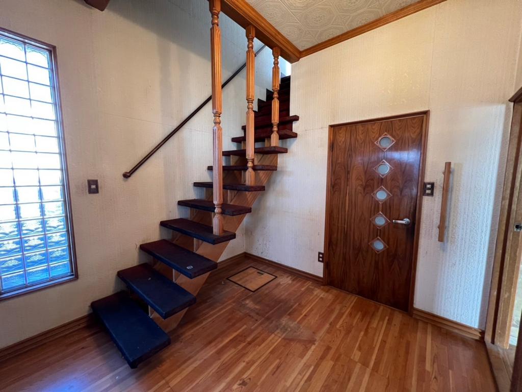 【価格改定】敷地広々♪　2世帯活用可能♪　幕別町緑町＿中古住宅 内観