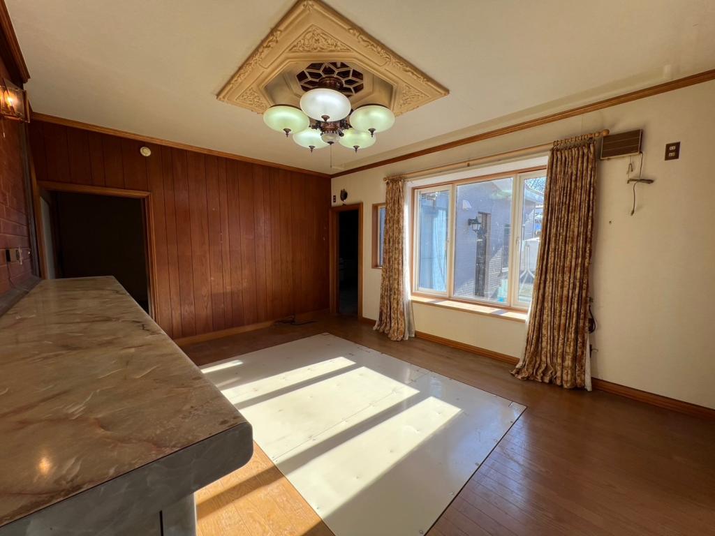 【価格改定】敷地広々♪　2世帯活用可能♪　幕別町緑町＿中古住宅 内観