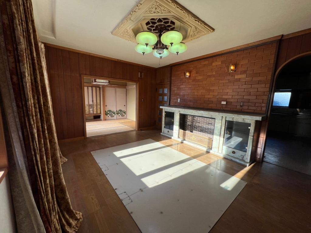 【価格改定】敷地広々♪　2世帯活用可能♪　幕別町緑町＿中古住宅 内観