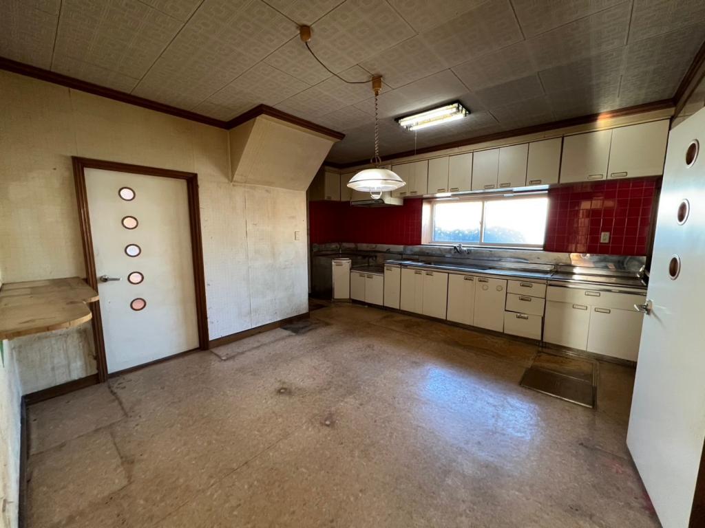 【価格改定】敷地広々♪　2世帯活用可能♪　幕別町緑町＿中古住宅 内観