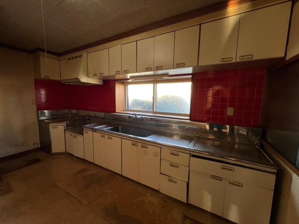 【価格改定】敷地広々♪　2世帯活用可能♪　幕別町緑町＿中古住宅 内観