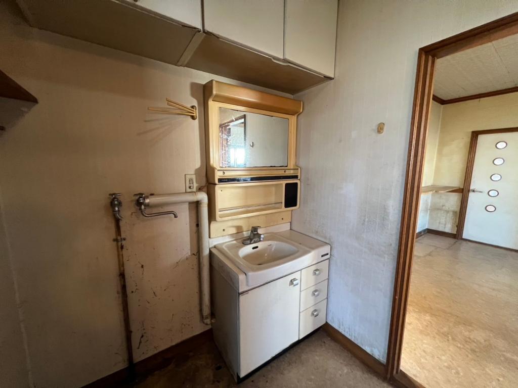 【価格改定】敷地広々♪　2世帯活用可能♪　幕別町緑町＿中古住宅 内観