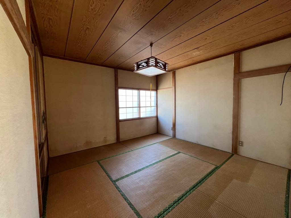 【価格改定】敷地広々♪　2世帯活用可能♪　幕別町緑町＿中古住宅 内観