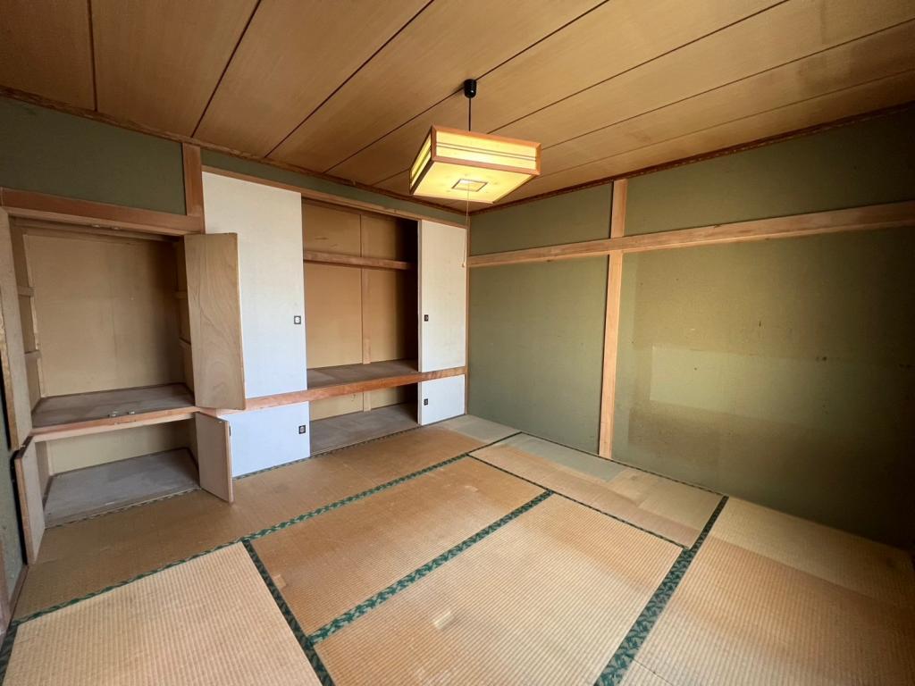 【価格改定】敷地広々♪　2世帯活用可能♪　幕別町緑町＿中古住宅 内観