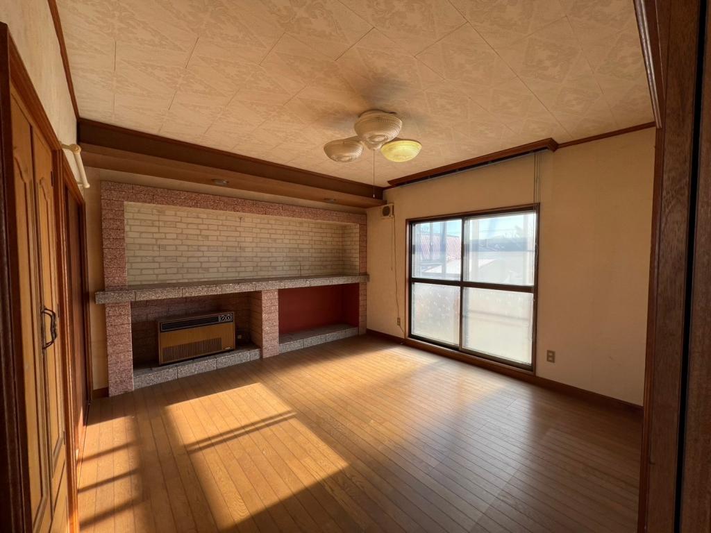 【価格改定】敷地広々♪　2世帯活用可能♪　幕別町緑町＿中古住宅 内観