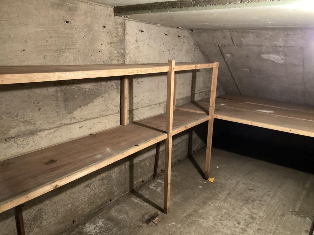 自然豊かな住宅地　南の森西9丁目　5SLDK 中古住宅　車庫・地下有り 内観