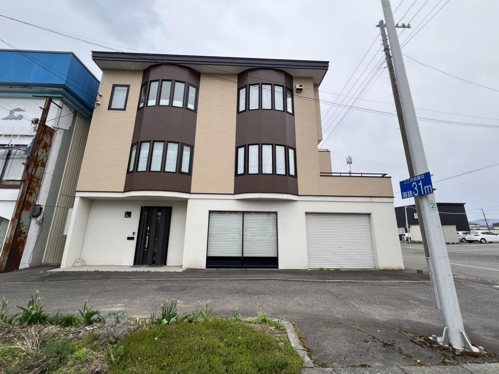 値下げしました！広尾町本通8丁目14番地2ガレージ付き2世帯戸建  内観