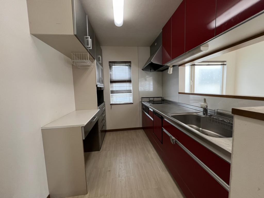 値下げしました！広尾町本通8丁目14番地2ガレージ付き2世帯戸建  内観