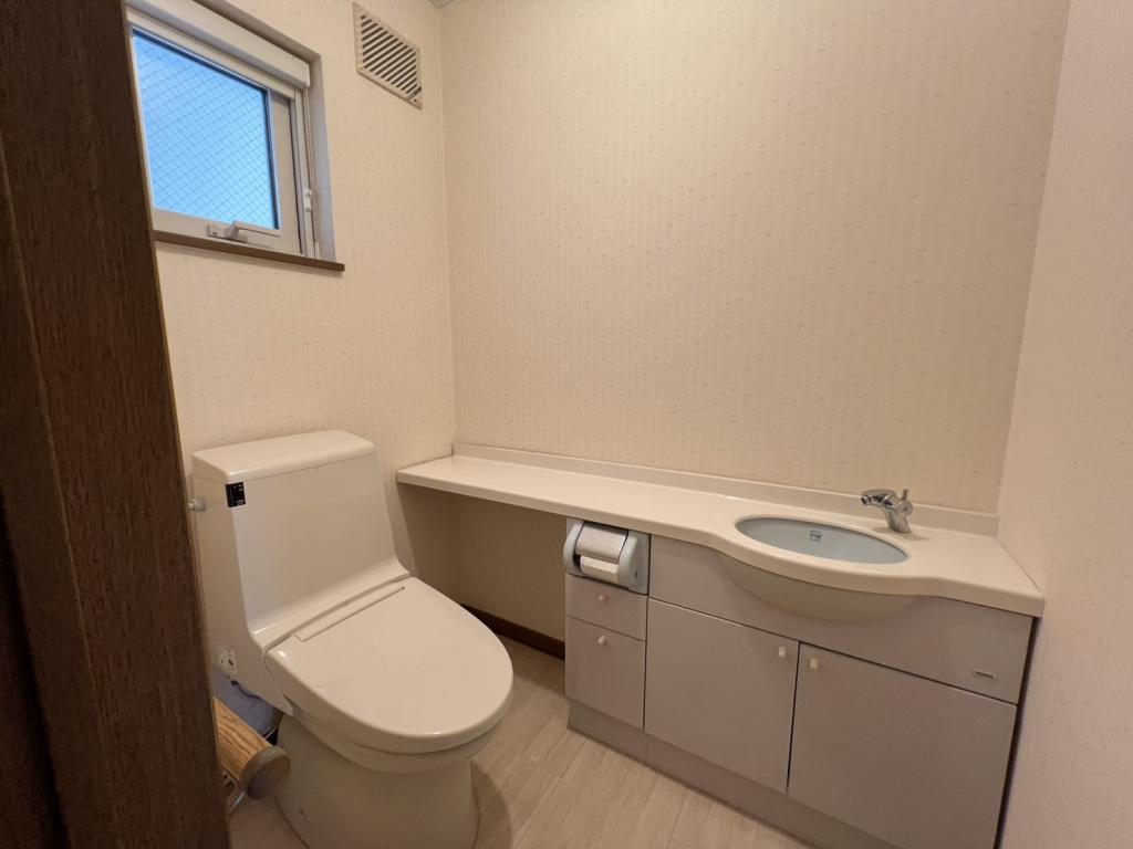 値下げしました！広尾町本通8丁目14番地2ガレージ付き2世帯戸建  内観