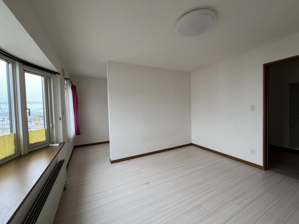 値下げしました！広尾町本通8丁目14番地2ガレージ付き2世帯戸建  内観