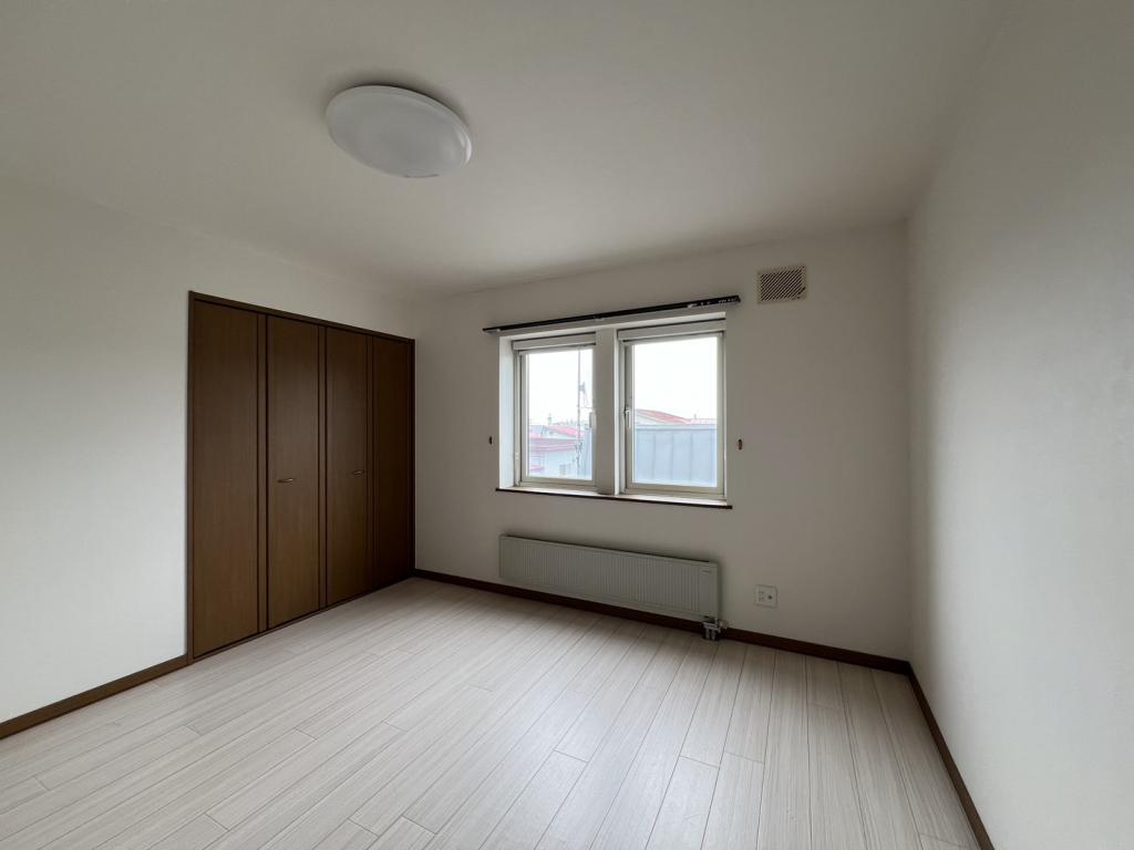 値下げしました！広尾町本通8丁目14番地2ガレージ付き2世帯戸建  周辺