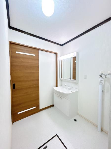 【リフォーム済み】帯広市西18条北２丁目  内観