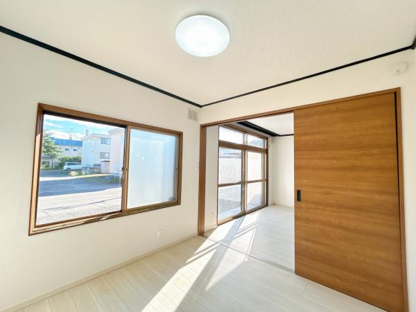 【リフォーム済み】帯広市西18条北２丁目  内観