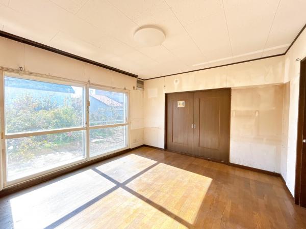 【二世帯】帯広市西十七条北３丁目4-18 内観