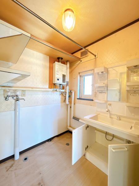 【二世帯】帯広市西十七条北３丁目4-18 内観