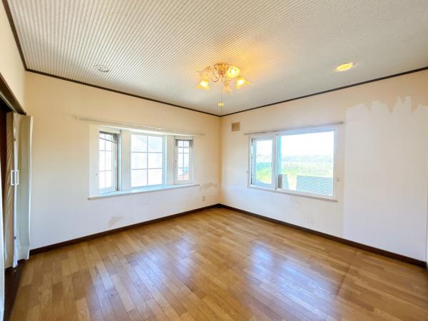 【二世帯】帯広市西十七条北３丁目4-18 内観