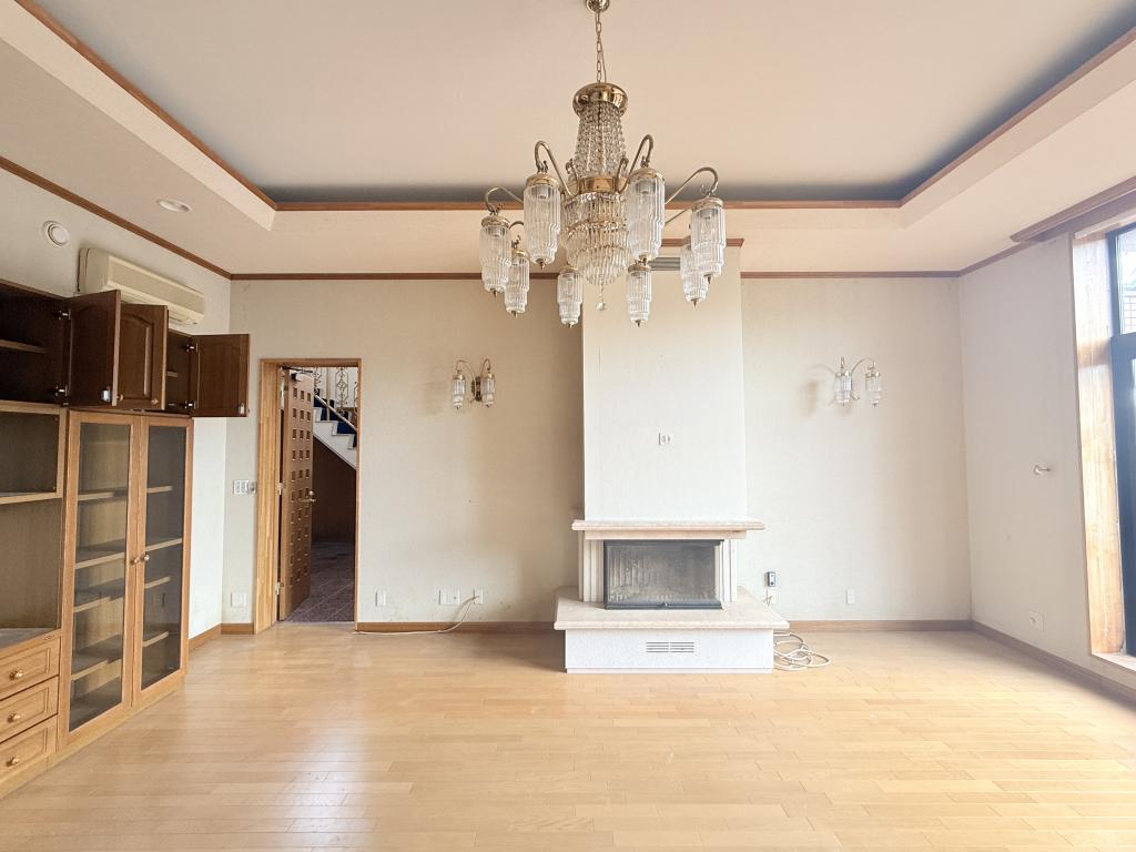 西9条南41丁目の中古戸建　延床約84坪のRC造・敷地は約216坪♪ 内観