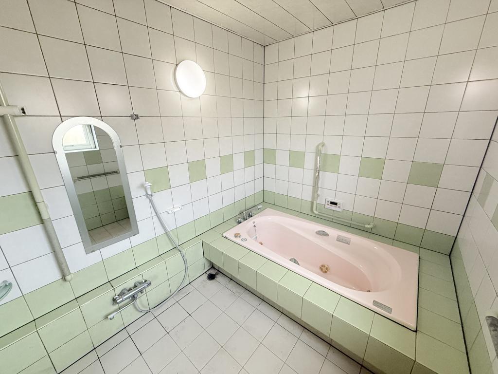 西9条南41丁目の中古戸建　延床約84坪のRC造・敷地は約216坪♪ 内観