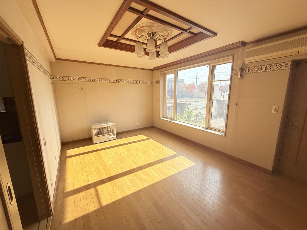 西9条南41丁目の中古戸建　延床約84坪のRC造・敷地は約216坪♪ 内観