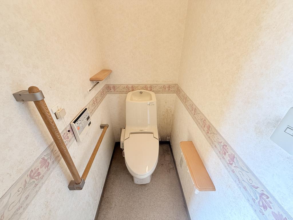 西9条南41丁目の中古戸建　延床約84坪のRC造・敷地は約216坪♪ 内観